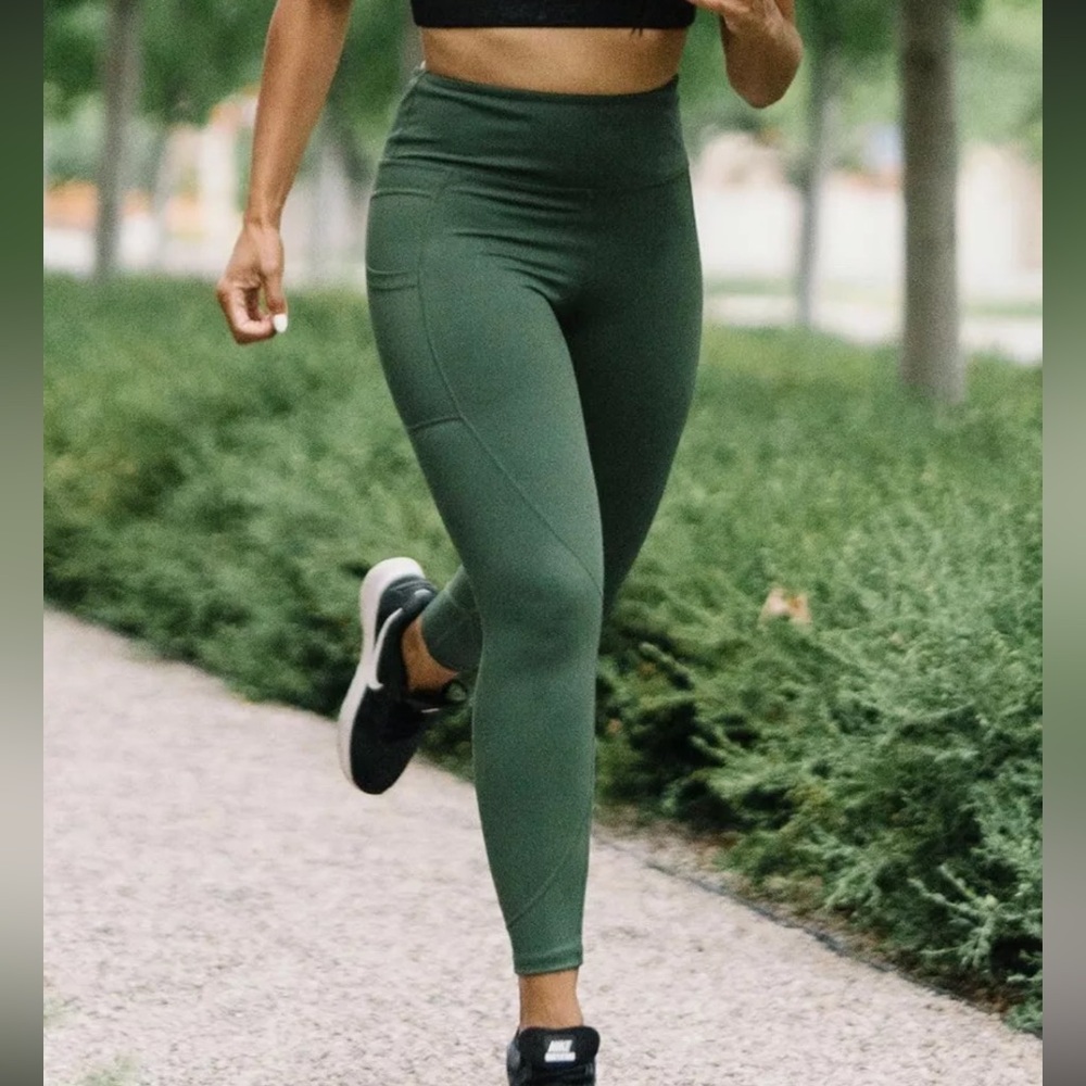 Zyia Active Pine Light n Tight leggings with pockets size 6-8